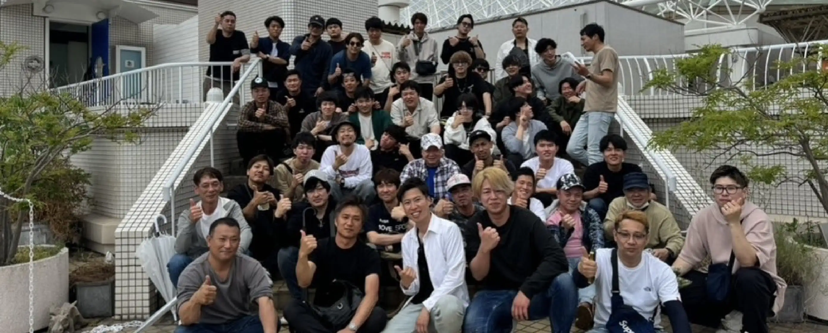 スタッフの集合写真